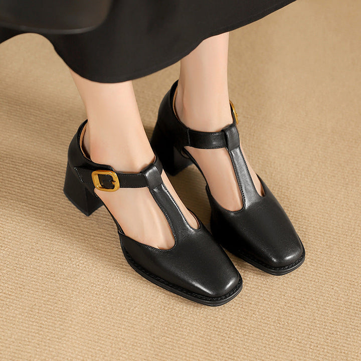 Scarpe con cinturino in Pelle