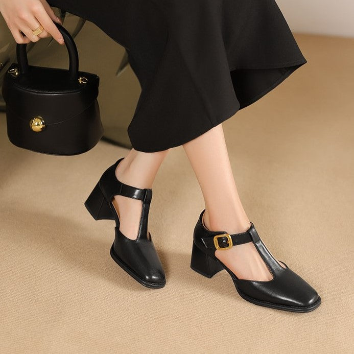 Scarpe con cinturino in Pelle
